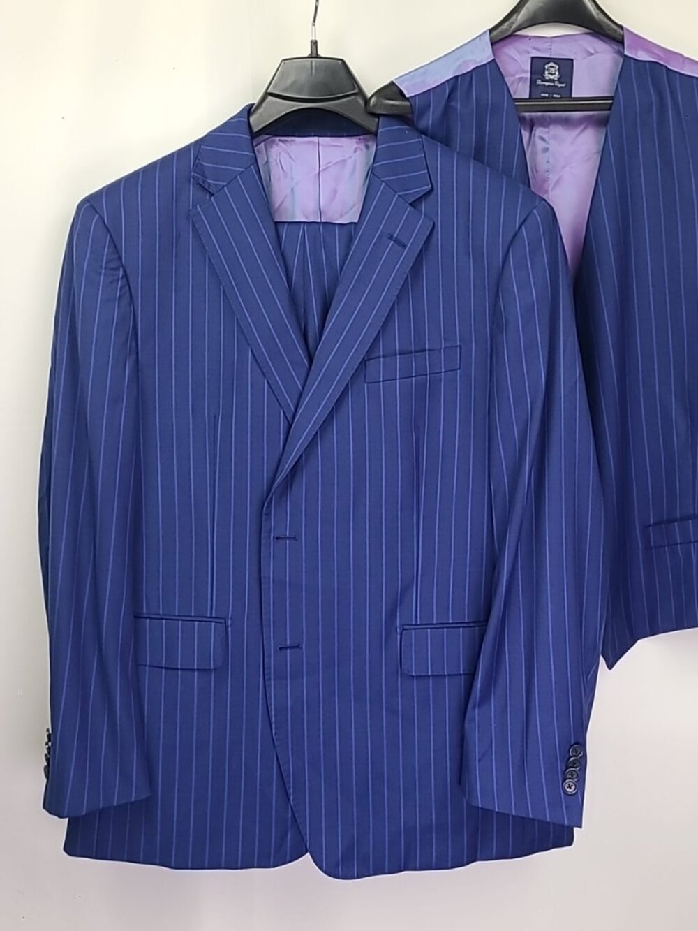 Berragamo Elegant Stripped 3-Piece Super 110'S Suit 48R Pants W42xL28.5